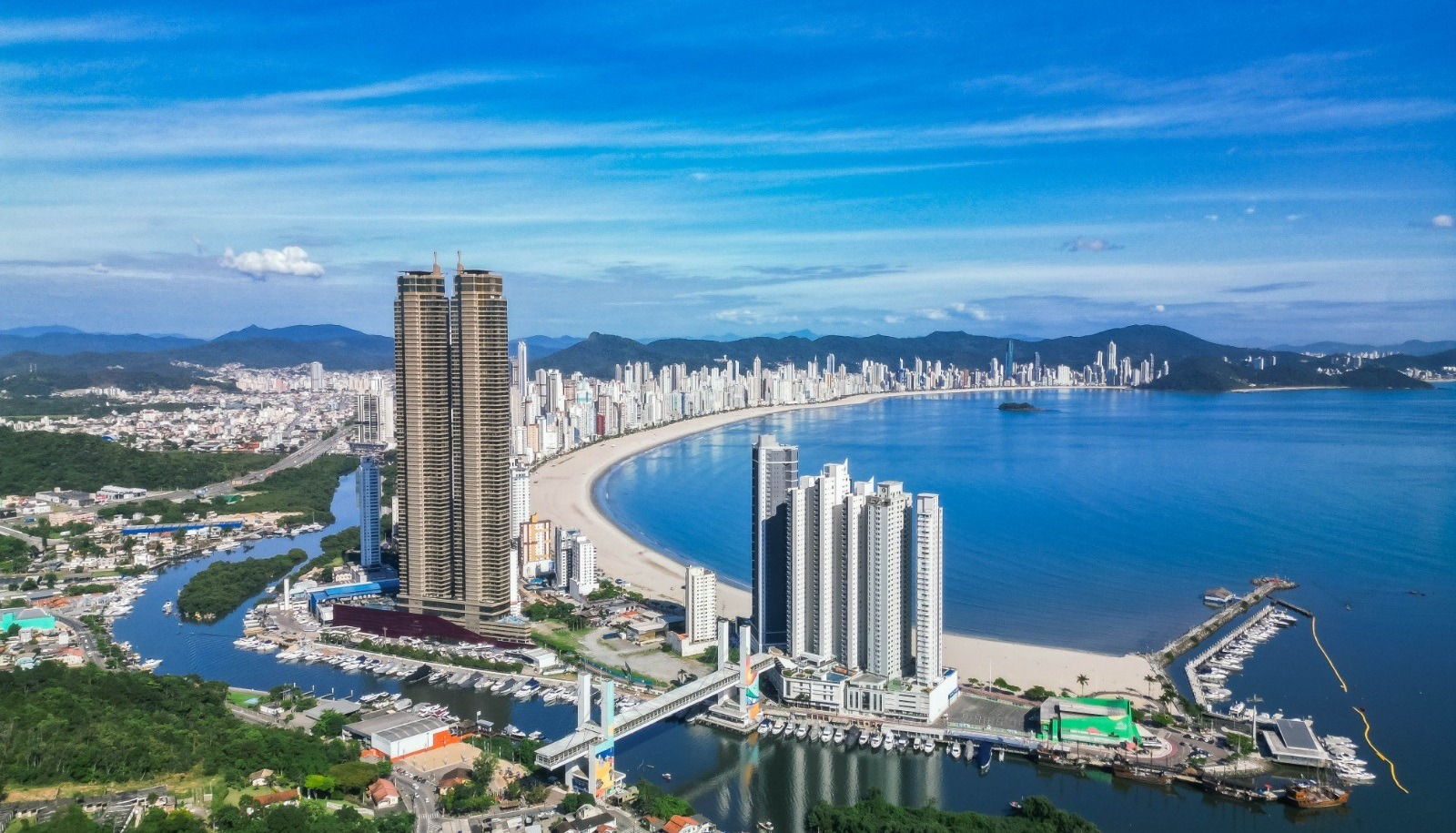 Salute Imóveis - Luxo e Exclusividade