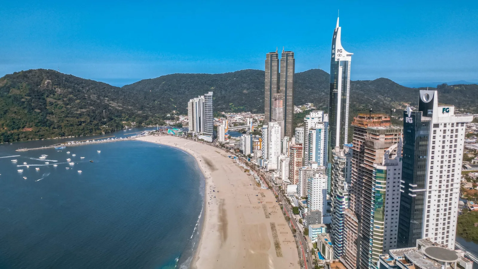O que está sustentando Balneário Camboriú em 2026 não é mais valorização — é liquidez