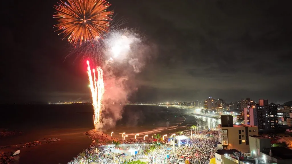 Confira-a-programacao-do-Reveillon-2025-em-Navegantes-scaled-1-1024x576