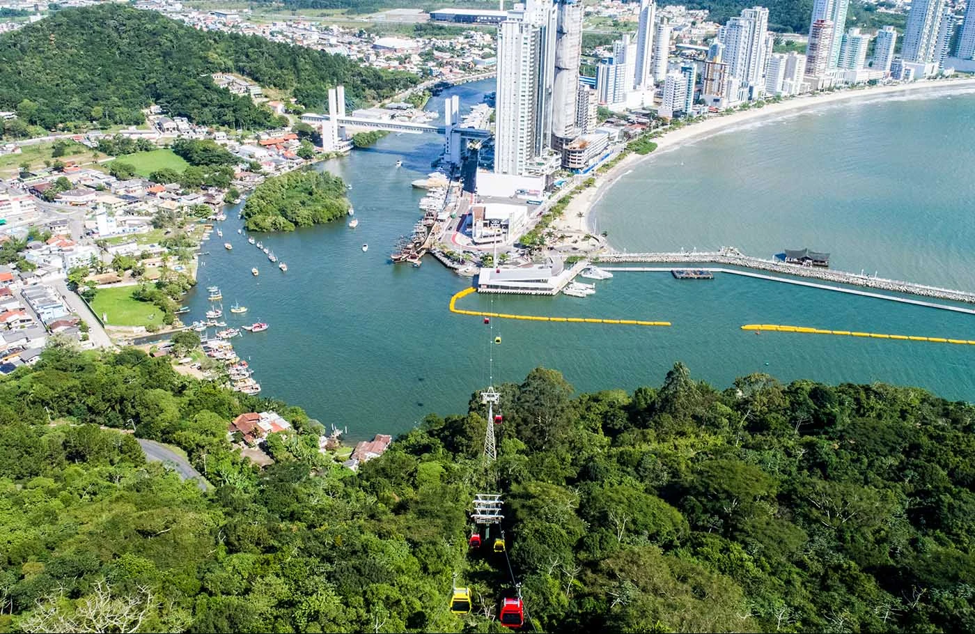 7-melhores-lugares-para-curtir-o-verao-em-Balneario-Camboriu-parque-unipraias-2
