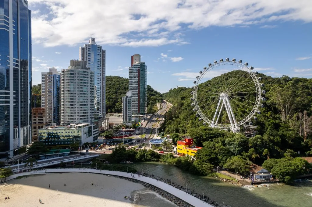 balneario-camboriu-city-and-famous-ferris-wheel-of-balneario-camboriu-sc-brazil-the-big-wh-a7d2c52a82