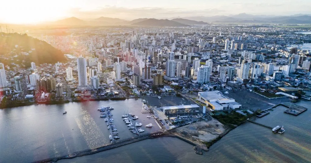 real_5-motivos-para-voce-viver-em-itajai-7-8837-1024x538