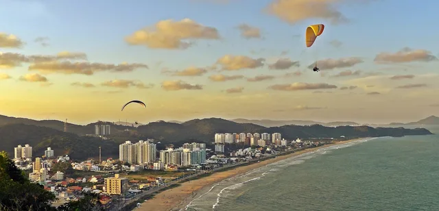 Praia Brava: a queridinha dos turistas.
