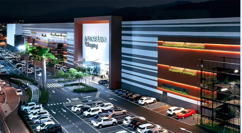 Residencial-interligado-ao-shopping-chega-em-Balneario-Camboriu-3-1024x564