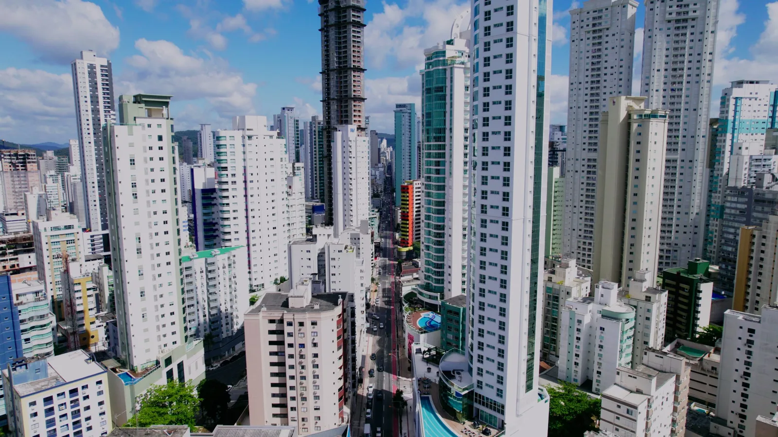 Conheça a Avenida Brasil