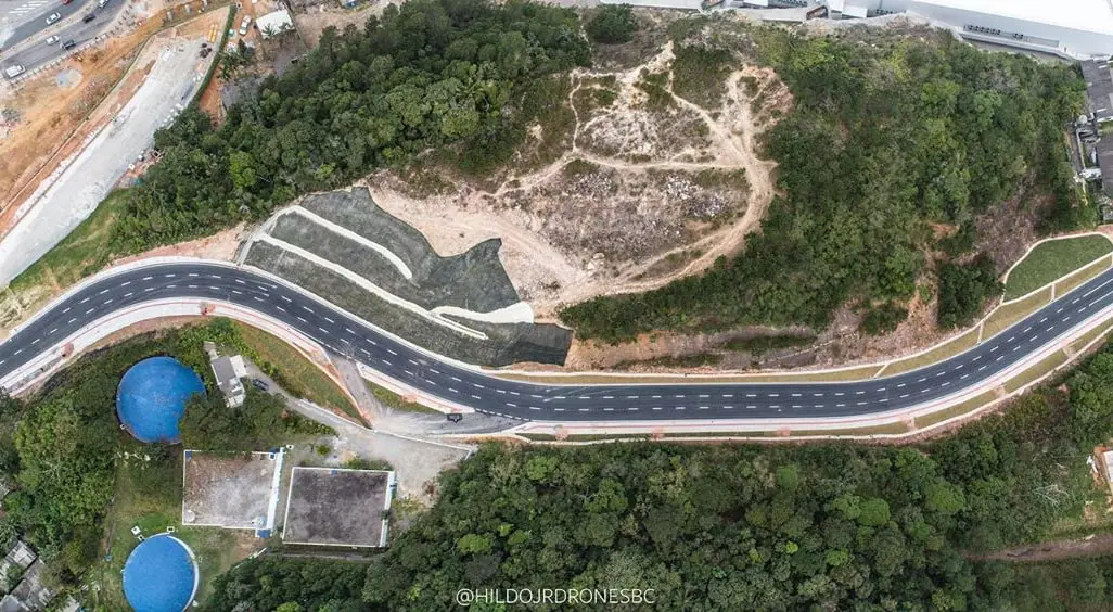 Avenida-Panor-C3-A2mica-de-Balne-C3-A1rio-Cambori-C3-BA--C3-A9-liberada-1-1024x563