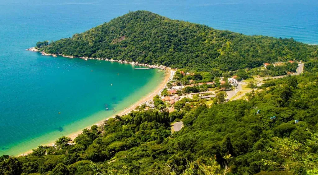 Praia-de-Laranjeiras-Rodovia-Interpraias-em-Balneario-Camboriu-1024x563