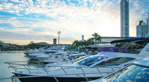 Balneario-Camboriu-possui-duas-praias-e-uma-marina-entre-as-melhores-do-pais-3
