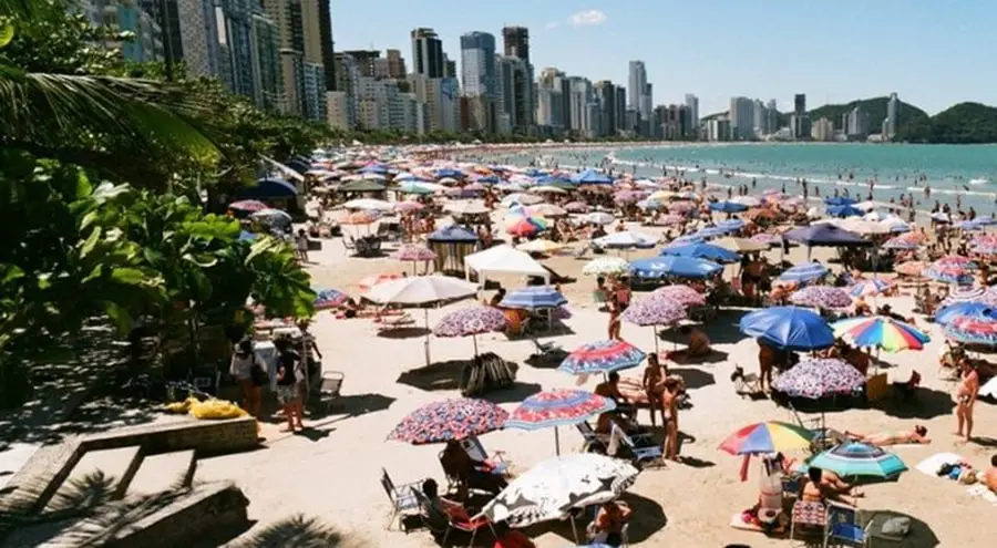 como chegar em Balneário Camboriú: força do turismo