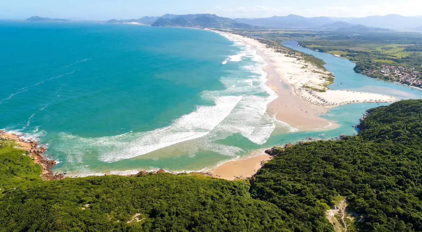 Guarda-do-Emba-C3-BA-Palho-C3-A7a-As-melhores-praias-de-Santa-Catarina-1024x564