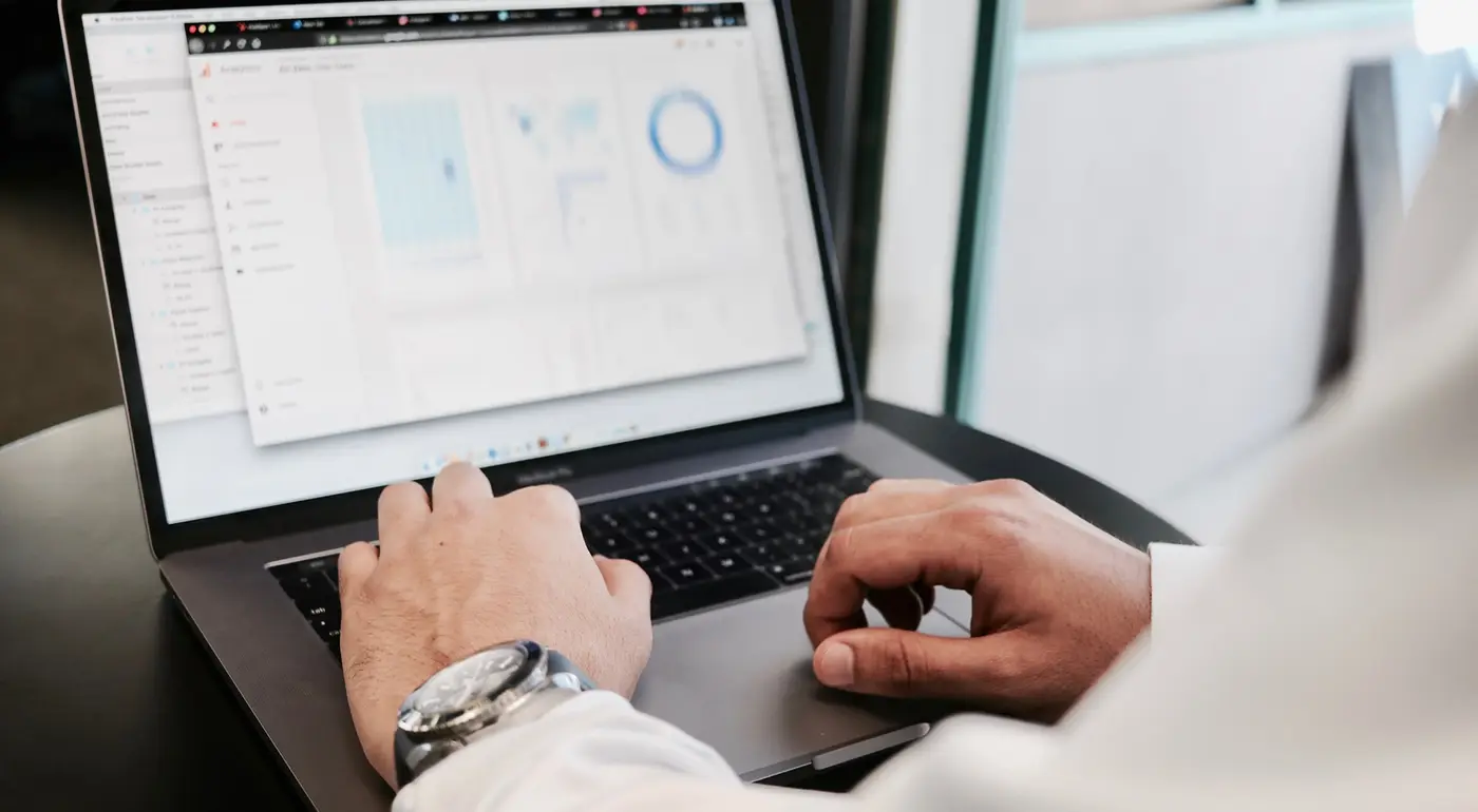 alugar ou comprar um imóvel com uma imobiliária