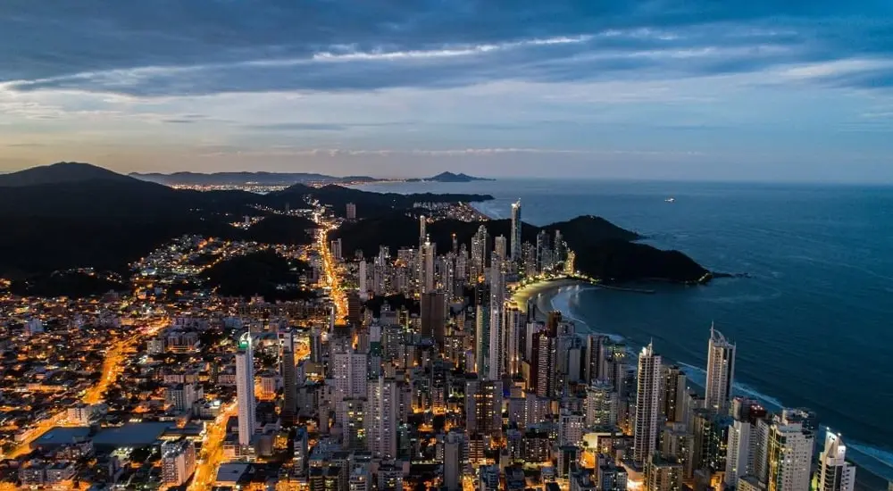 bairro pioneiros em balneário camboriú