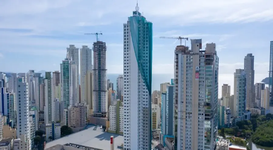 Phoenix-Tower-Balneario-Camboriu-Brasil-Os-maiores-predios-da-America-do-Sul-2