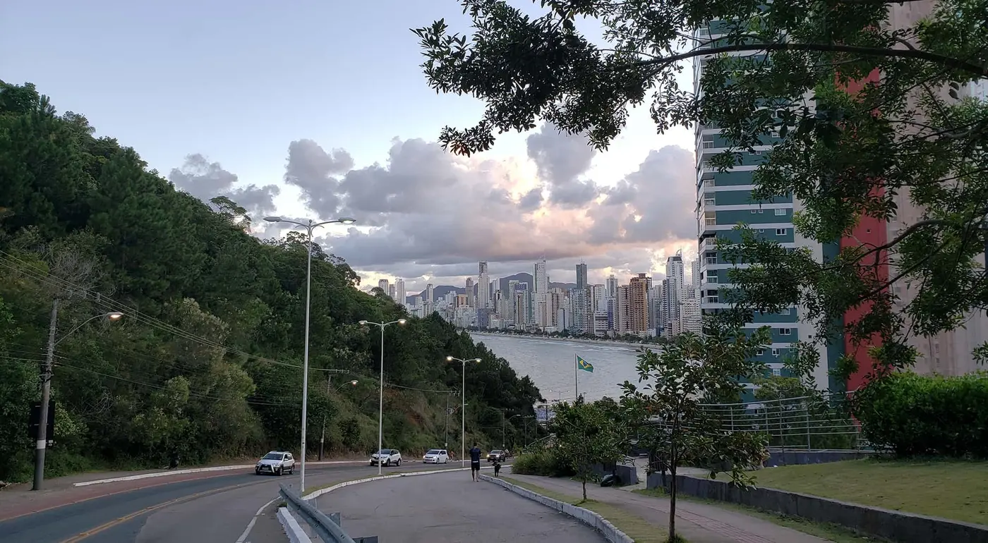 bairro pioneiros em balneário camboriú