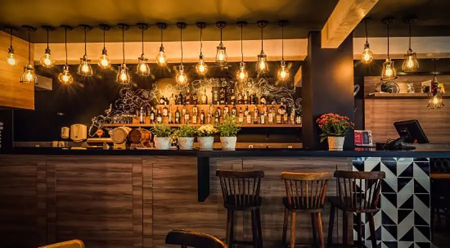 Melhores-bares-de-Balneario-Camboriu-para-curtir-a-noite-chaplin-bar