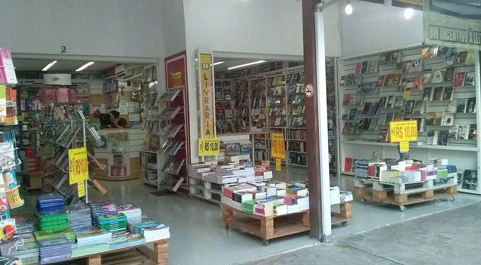 livrarias em balneário camboriú