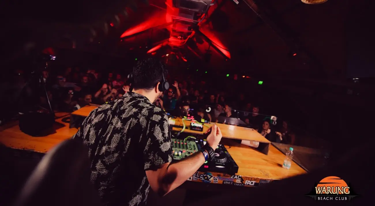 warung beach club