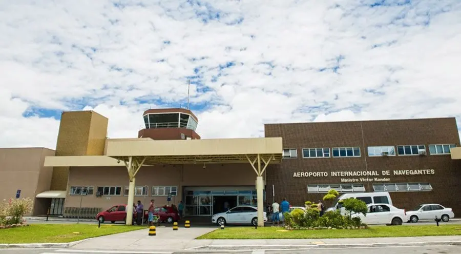 Aeroportos-mais-proximos-de-Balneario-Camboriu-5-opcoes-para-voce-visitar-a-cidade-navegan