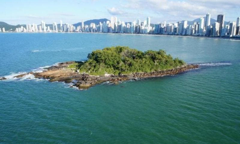 Conhe-C3-A7a-a-hist-C3-B3ria-de-Balne-C3-A1rio-Cambori-C3-BA-ilha