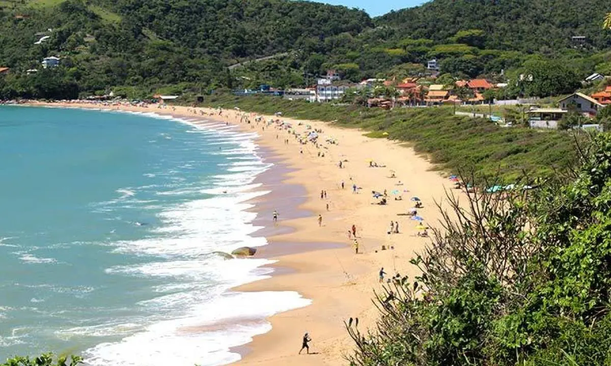 6-melhores-lugares-para-curtir-as-ferias-com-as-criancas-em-Santa-Catarina-praias-balneari