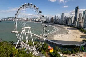 balneario-camboriu-city-and-famous-ferris-wheel-of-balneario-camboriu-sc-brazil-the-big-wh-57f678ef71