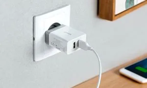 7-dicas-para-receber-as-chaves-do-seu-apartamento-novo-tomadas-eletricas-300x180