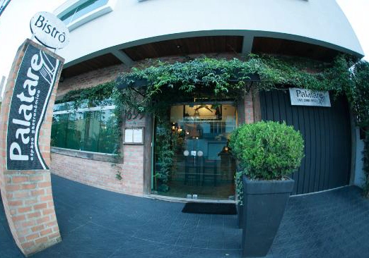 bistro-palatare-Restaurantes-em-Balne-C3-A1rio-Cambori-C3-BA-para-curtir-com-a-fam-C3-ADli
