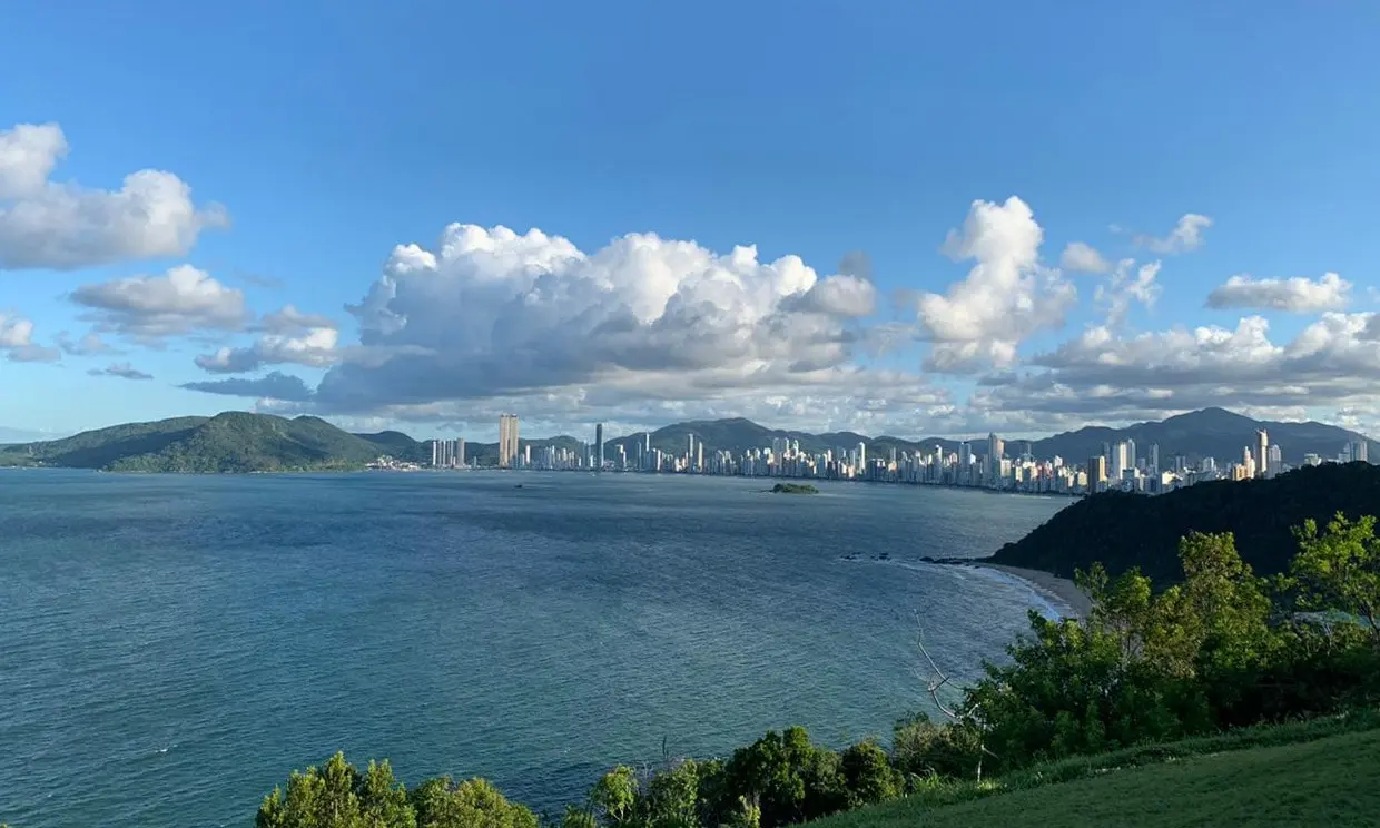 Por-que-Balne-C3-A1rio-Cambori-C3-BA-se-tornou-a-Dubai-Brasileira-paisagens-naturais